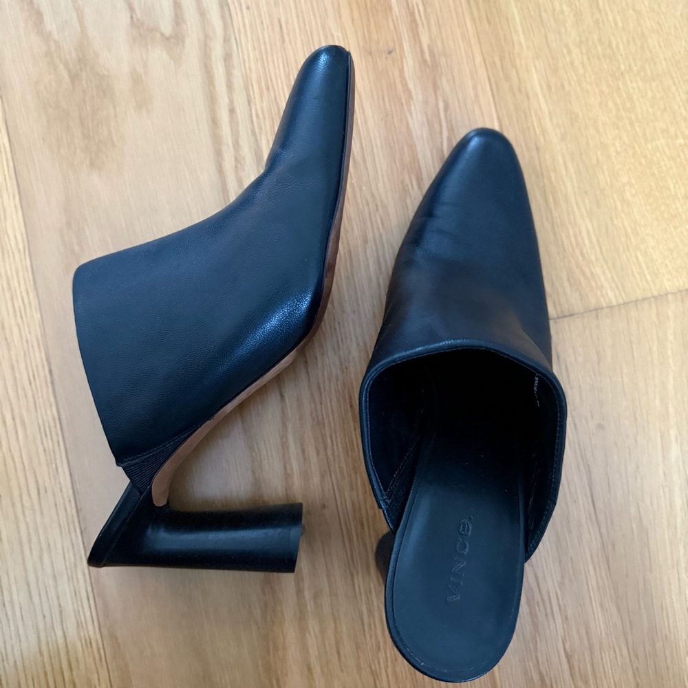 Vince Black Heeled Pointed Mules sz 9